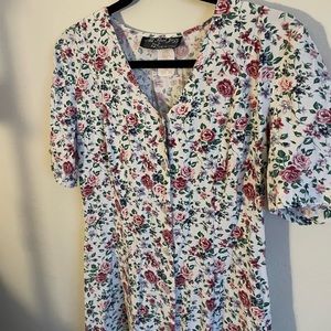vintage floral dress with corset tie back and flower buttons